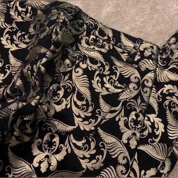 ASOS size 8 Black & Gold Foil Filigree Skinny jeans. Like New. - Picture 5 of 5